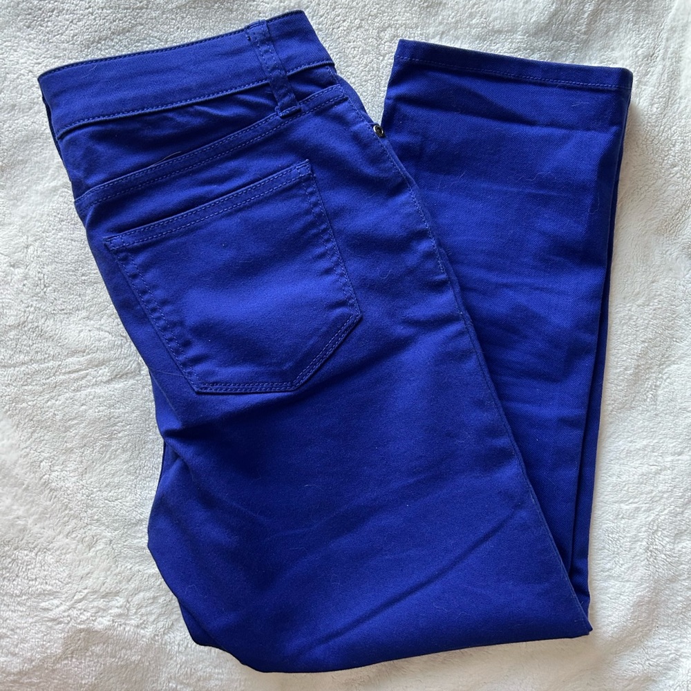 ST. JOHN’S BAY Blue Capris 4 like new!